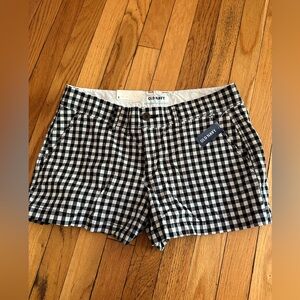 NWT Old Navy Black & White Checkered Gingham Women's Shorts. Sz. 4. Pockets.